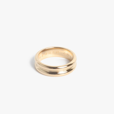 The chicest collection you ever did see — nothing says elegance and ‘Old Money’ like the Petra Band. Our double banded ring is an incredible addition to any ring party. Perfect when paired by her counterpart, the Petra Cuff, this collection is effortlessly elegant and sophisticated. Weighted perfectly so you can feel the quality and comfortably rock this piece all day long. Designer tip — rock the entire Petra Collection together for a curation that says all the right things.
0.3" width
Available in sizes 6, 7, 8
Fulfilled by our friends at MARRIN COSTELLO
*Please Note: Rewards cannot be applied to this product This item is not eligible for returns